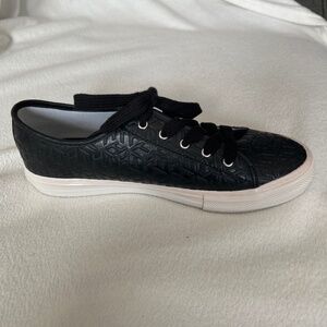 Tommy Hilfiger Womens Merain Sneaker Sz 9.5 m